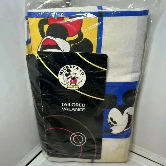 New Vintage Mickey & Co Tailored Valance - Picture 1 of 3